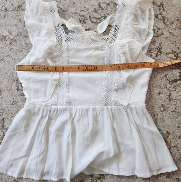 NWT Francesca's Collection Jun & Ivy Lace Ruffle Crochet Blouse Top - Picture 7 of 8